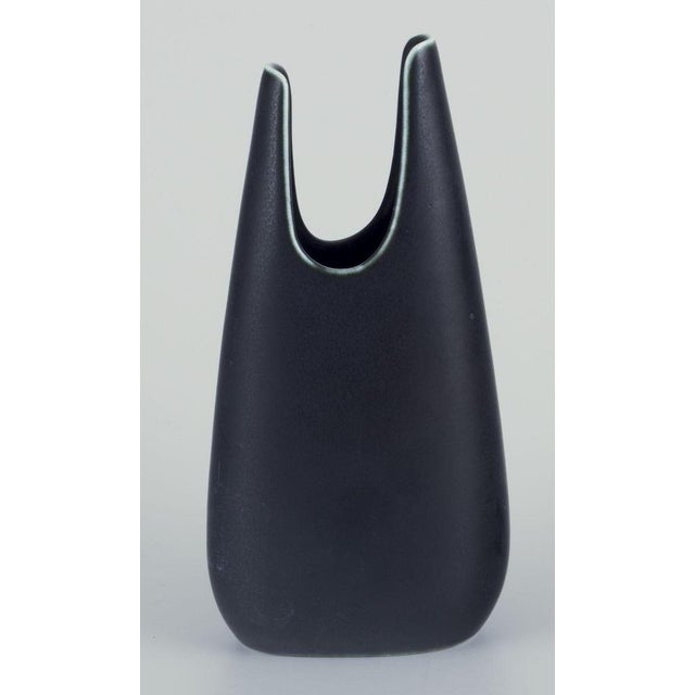 Gunnar Nylund Modernist Caolina Ceramic Vase by Gunnar Nylund for Rörstrand For Sale - Image 4 of 9