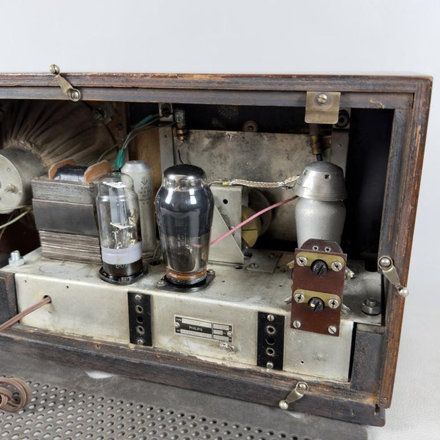 Vintage Type 113 B Wooden Tube Radio from Philips For Sale - Image 11 of 16