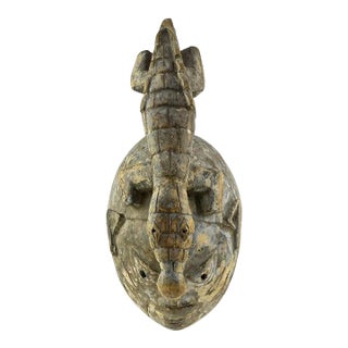 Early 20th Century Yoruba Gelede Crocodile Mask on Custom Stand Nigeria MATTER COLLECTION For Sale