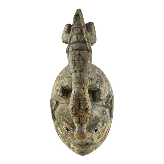 Early 20th Century Yoruba Gelede Crocodile Mask on Custom Stand Nigeria MATTER COLLECTION For Sale
