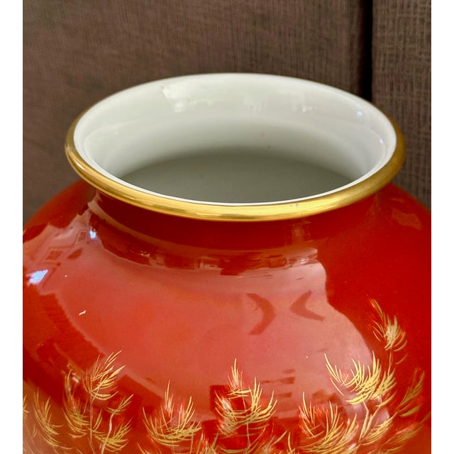 Large Chinoiserie Orange Red Porcelain Hutschenreuther Sleb Vase For Sale In Palm Springs - Image 6 of 13