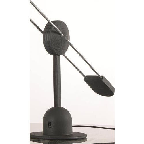 Table Lamp in Steel and Painted Metal For Sale - Image 3 of 9