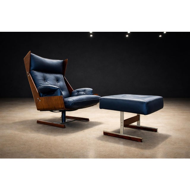 Brazilian Modern Armchair and Ottoman in Rosewood, Leather, and Metal, Jd Móveis, 1960s For Sale - Image 9 of 13