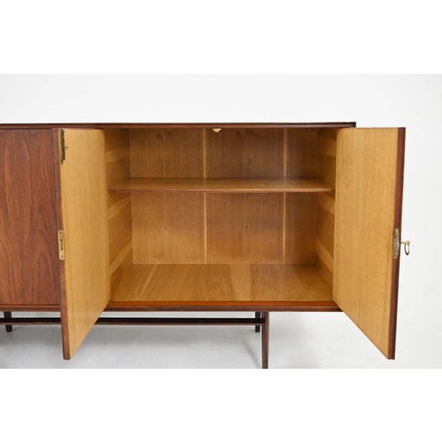 Sideboard attributed to Renato Magri for Cantieri Carugati, 1960s attributed to Edmondo Palutari For Sale - Image 10 of 16