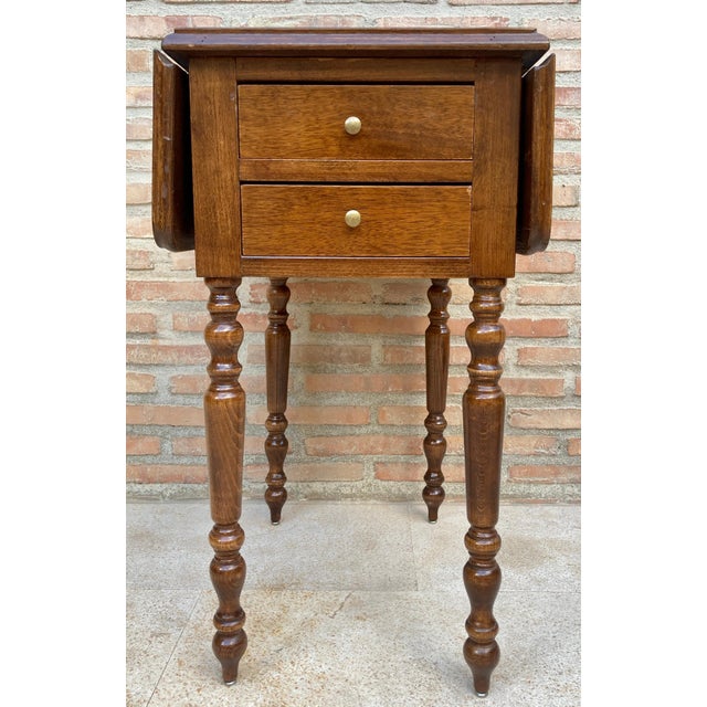 English Regency Walnut Table with Wings, 1890s For Sale - Image 16 of 18