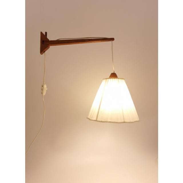 Mid-Century Modern Teak Wall Lamp with Swiveling Arm, 1950s For Sale - Image 6 of 14