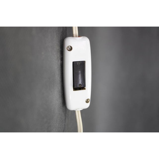 Black Mid-Century Modern Table Lamp with Sculptural Glass Shade and Metal Tripod, 1960s For Sale - Image 8 of 17