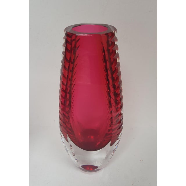 Hand-Cut Overlay Vase by Beyer & Co., 1960s For Sale - Image 4 of 5