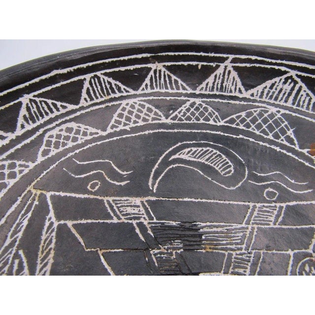 1910s Diaguita Black and White Etched Three Footed Ceramic Bowl From Northern Chile For Sale - Image 10 of 11
