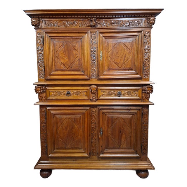 19th Century Renaissance Two-Part Walnut Buffet For Sale