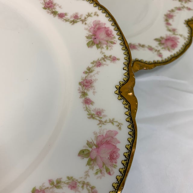 Victorian Mid 20th Century French Limoges Haviland Pink Roses With Elaborate Gold Rim - Set of 8 For Sale - Image 3 of 9