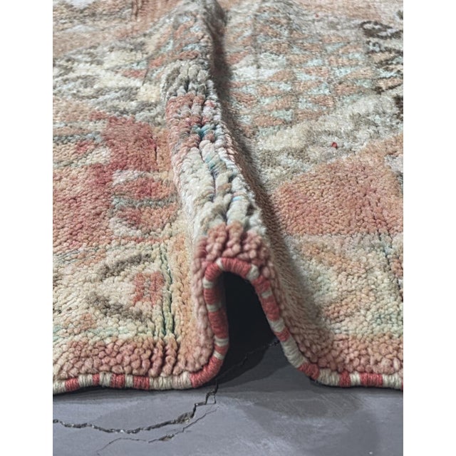 Mid Century Moroccan Wool Rug - 9.4 X 5.9 Ft For Sale - Image 4 of 8