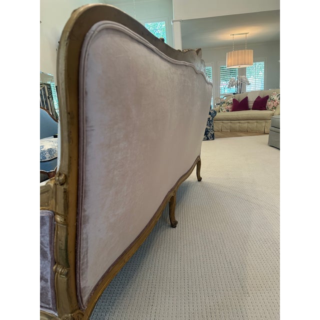 Lavender Antique French Louis XV–Style Sofa — Thibaut Katsura Lavender & Amethyst Velvet For Sale - Image 8 of 12
