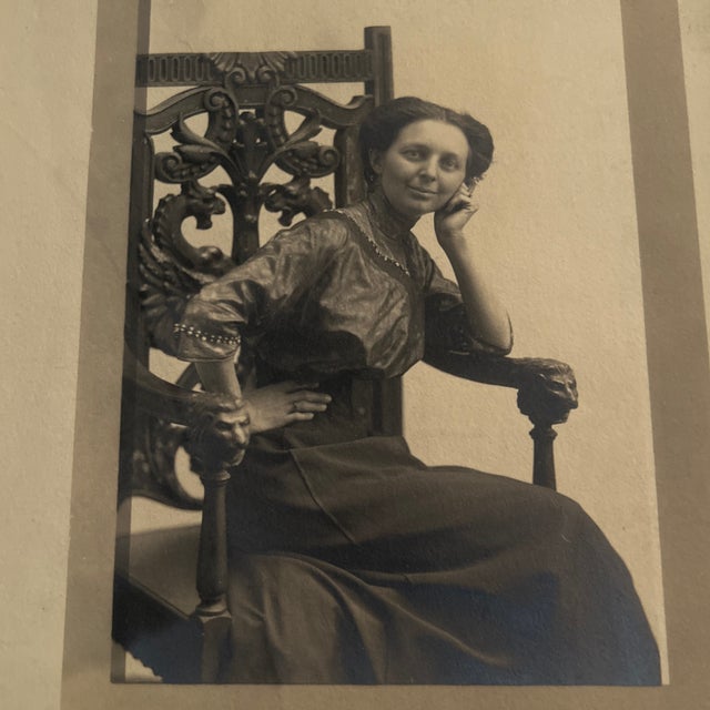 Portraiture Late 19th Century ‘Independent Woman’ Studio Presentation Photograph For Sale - Image 3 of 5