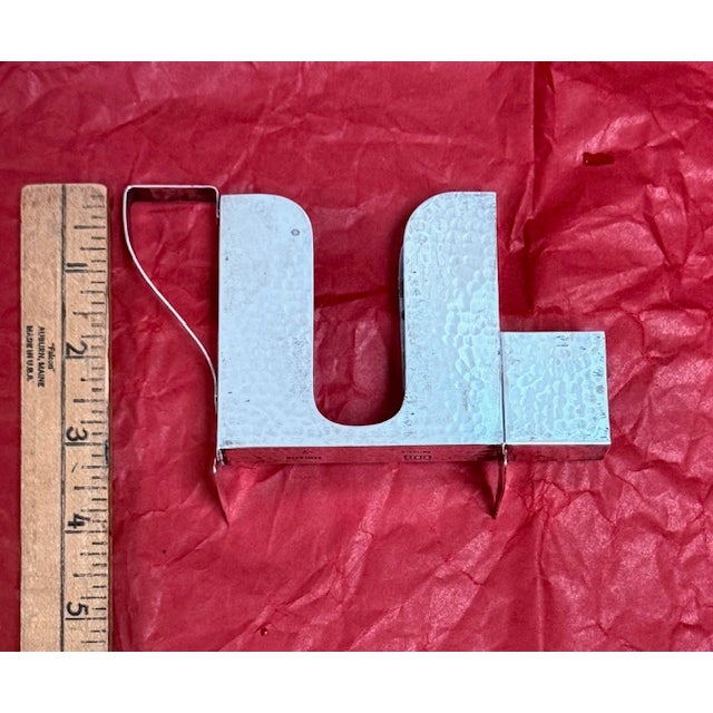 A Pair of 1920s Vintage Etched Sterling Silver Holders Bookends Signed With B For Sale - Image 14 of 16