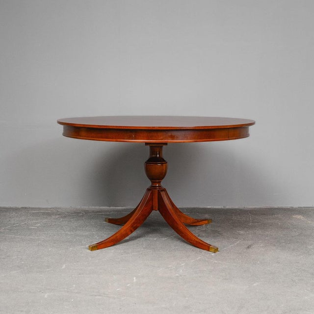 English Style Dining Table in Solid Beech For Sale - Image 3 of 18