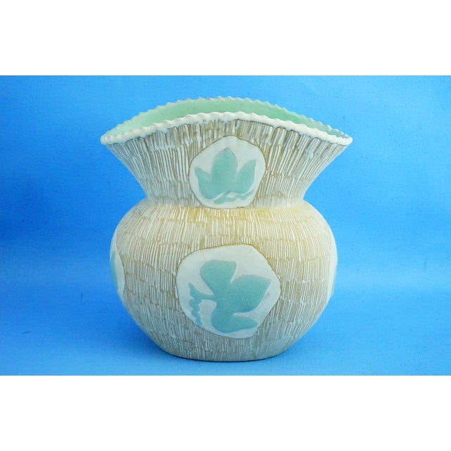 1950s Majolica Ceramic Vase with Vine Leaf Decoration attributed to Nino Strada for Cima Deruta, 1950s For Sale - Image 5 of 18