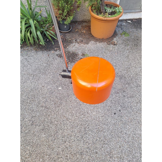 Mid-Century Modern Coupè Floor Lamp in Metal by Joe Colombo for Oluce, 1970s For Sale - Image 3 of 5