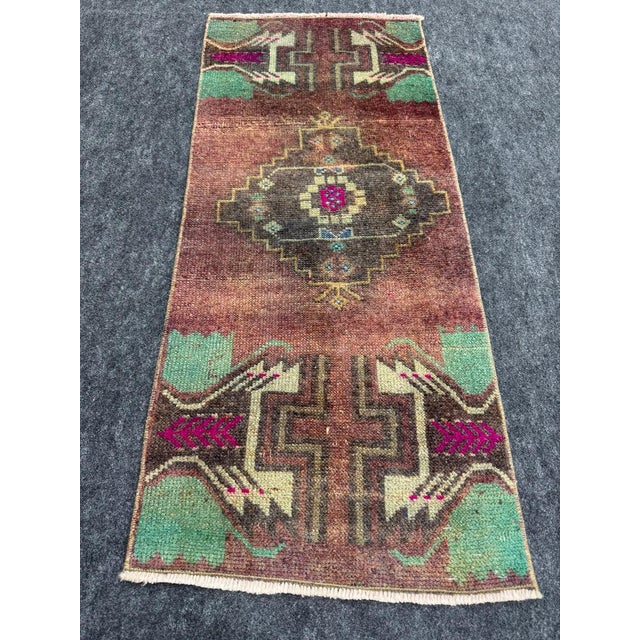 Turkish Yastik Rug 1'5" x 3'4" For Sale - Image 4 of 5