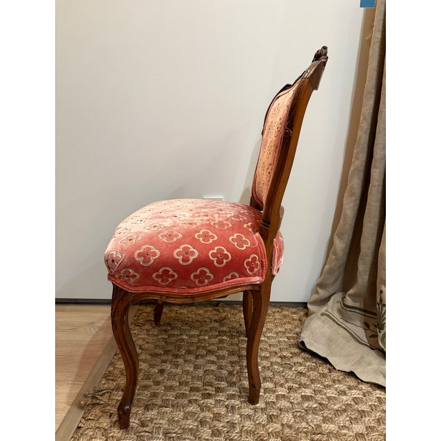 Textile Antique French Louis XV Carved Chair in Coral Silk Velvet For Sale - Image 7 of 9