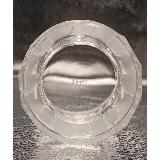 French Vintage Lalique France Femmes Antiques Crystal Whiskey Tumblers Signed - Set of 4 For Sale - Image 3 of 7