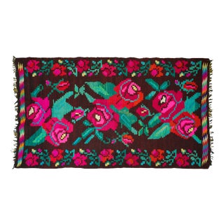 Vintage Romanian Bessarabian-Style Handwoven Wool Rose Kilim Runner Rug, 1960s For Sale