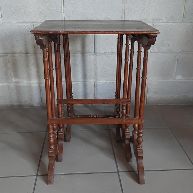 Wood English Edwardian Nesting Tables, 1930s, Set of 3 For Sale - Image 7 of 13