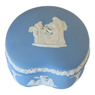 Vintage Wedgwood Jasperware Trinket Box For Sale