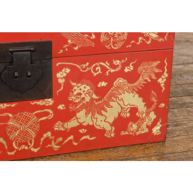 Red Lacquered Chinese Blanket Chest with Gilt Motifs and Guardian Lions For Sale - Image 12 of 12
