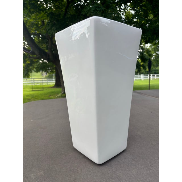 Pottery Barn Vintage Pottery Barn Large Glossy White Geometric Ceramic Vase – Modern Minimalist Sculptural Vessel For Sale - Image 4 of 12