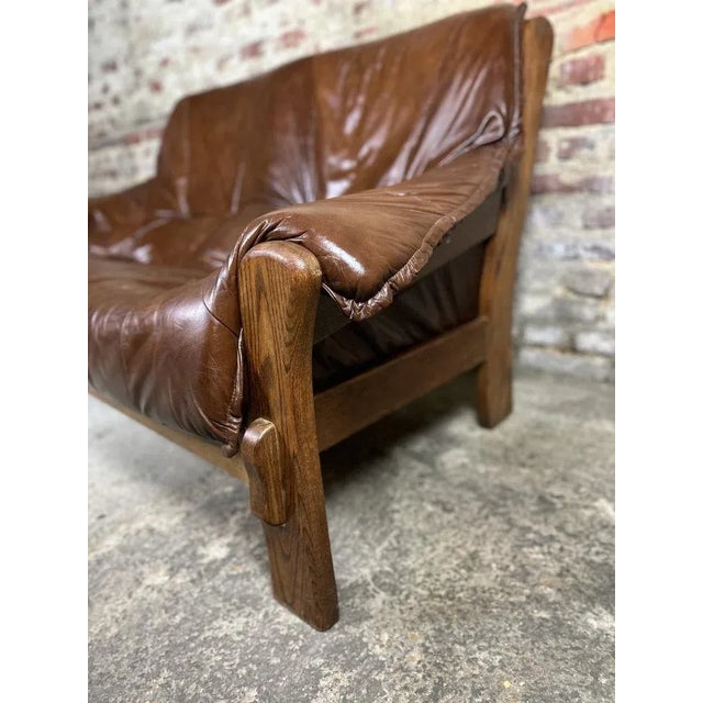 Mid-Century Modern Vintage Sofa in Wood and Leather in the style of Percival Lafer, 1960s For Sale - Image 3 of 10