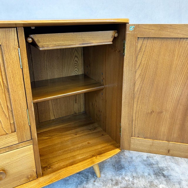 Model 467 Elm Sideboard by Lucian Ercolani for Ercol, 1950s For Sale - Image 11 of 18