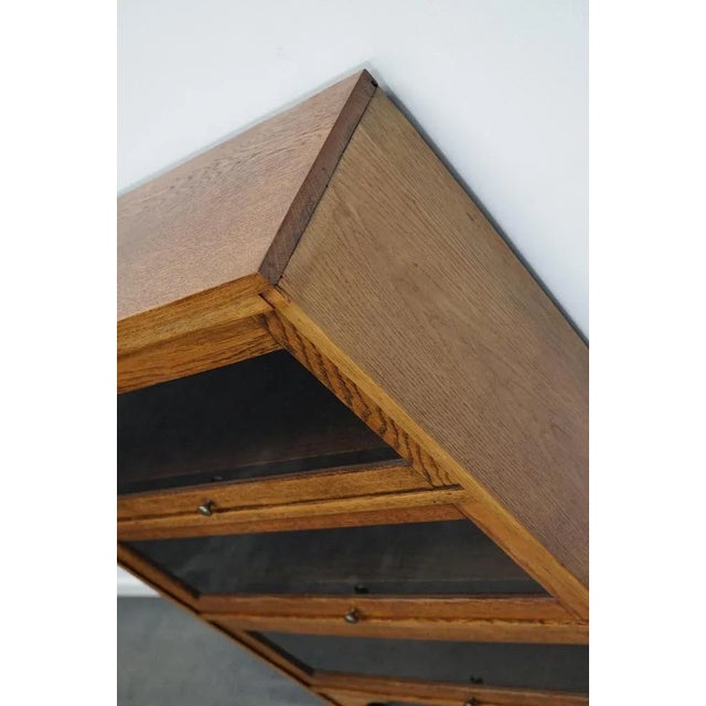 German Oak Bookcase with Folding Doors in Style of Globe Wernicke, 1930s For Sale - Image 5 of 18
