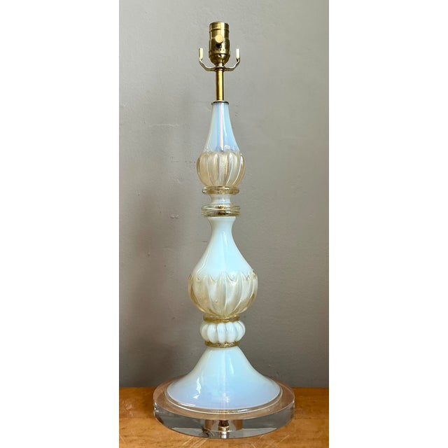 Murano Vintage Murano Opalescent Glass and Lucite Table Lamp For Sale - Image 4 of 12