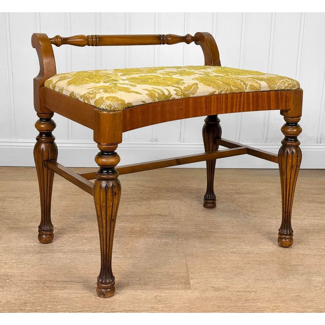 Vintage Traditional Maple Vanity Bench Seat W/ Green Floral Cushion For Sale - Image 4 of 12
