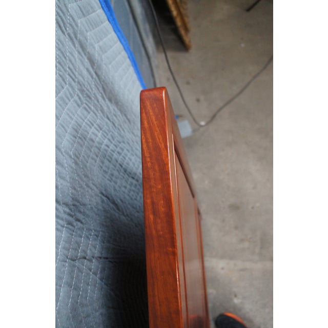 Wood Late 20th Century Chinese Chinoiserie Rosewood Full Size Bed Headboard Hong Kong For Sale - Image 7 of 11