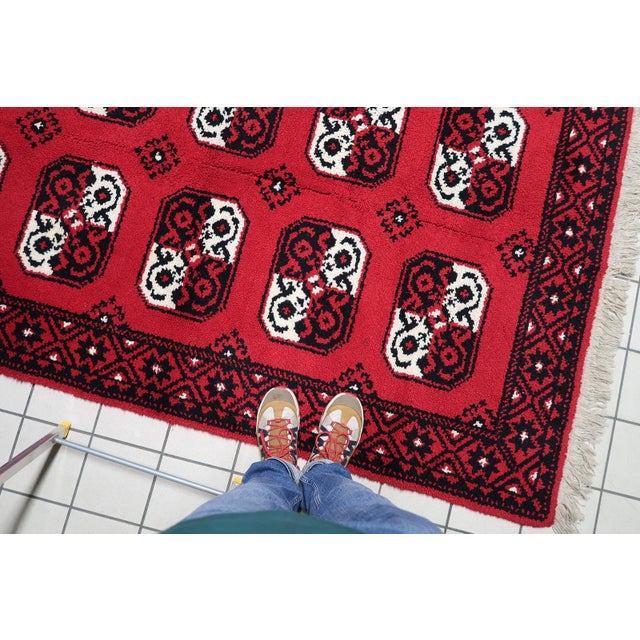 1950s Mid-Century French Savonnerie Rug 4.9' X 7.7' 1950s For Sale - Image 5 of 12
