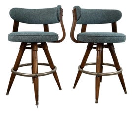 Example of Knoll Counter Stools