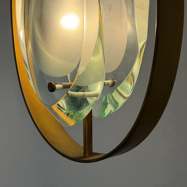Metal Model 1933 Pendant in Brass and Glass by Max Ingrand for Fontana Arte, Italy, 1961 For Sale - Image 7 of 18