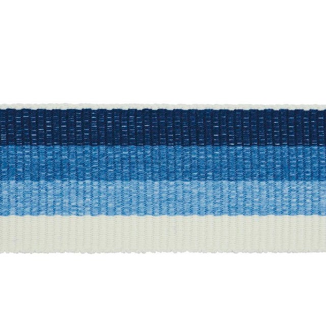 Composed of variegated stripes in gradated tones, this polished high-performance accessory makes a super chic finishing...