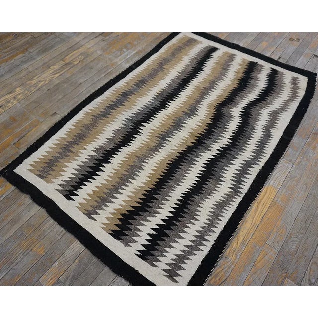 Early 20th Century American Navajo Eye-Dazzler Rug ( 3'6" x 5'3" - 107 x 160 ) Antique Allover Geometric Wool Flat Weave...