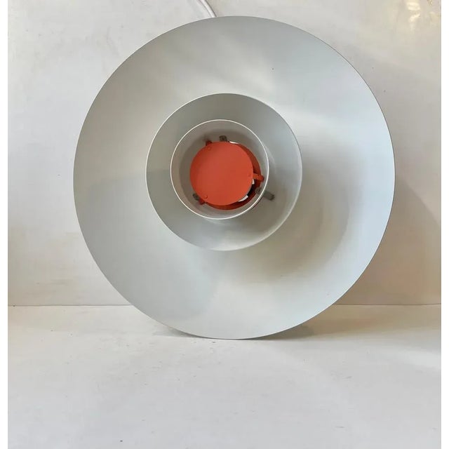 Mid-Century Modern Vintage White PH4 / 3 Pendant Lamps by Poul Henningsen for Louis Poulsen, Set of 2 For Sale - Image 3 of 9