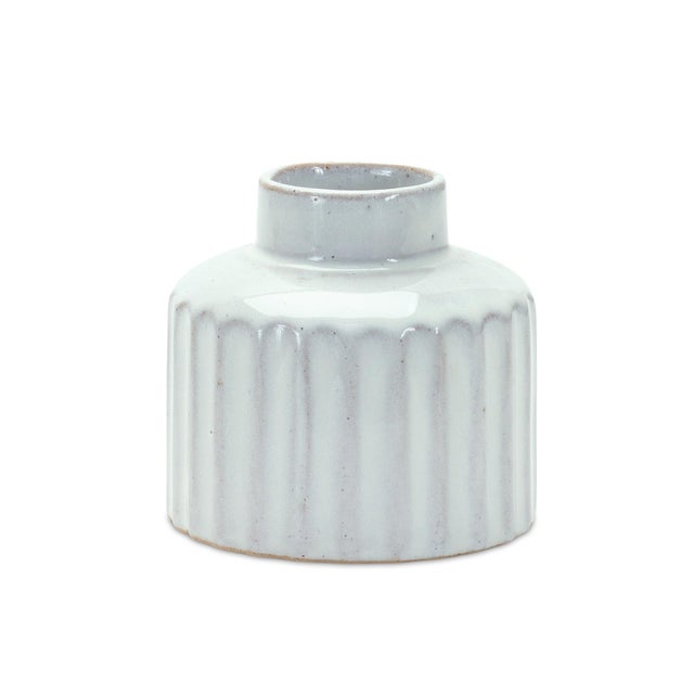 Modern Ribbed Porcelain Vase with Washed Finish (Set of 2) For Sale - Image 3 of 3