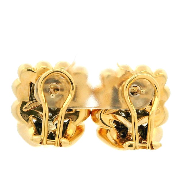 Gold Pair of Primoro Italian 18k Gold Pavé Diamond Earrings, 1980s For Sale - Image 8 of 17