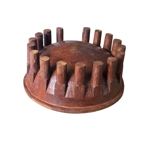 Wood Mid 20th Century Hand Carved Kava Tanoa Bowl 17 Legs Fiji For Sale - Image 7 of 7
