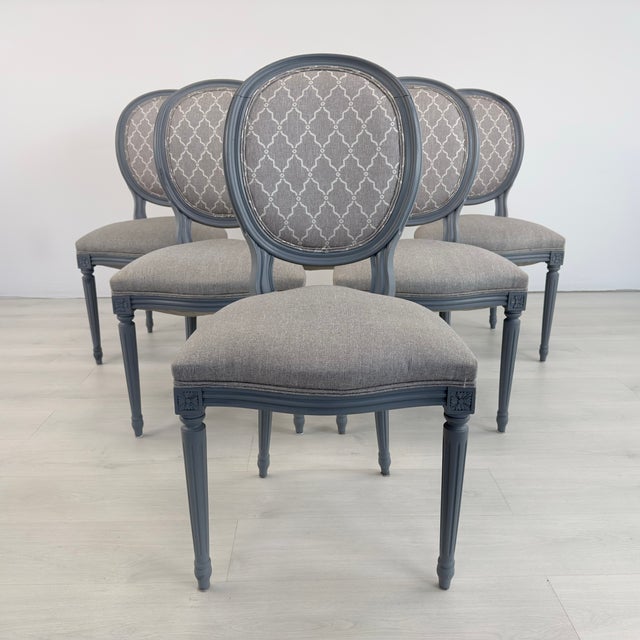 Dimensions: H 38” x W 18.7” x D 20.5” x SH 20.5” Set of 6 Vintage French Louis XVI style Medallion back dining chairs....