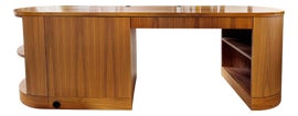 Example of Partner Desks