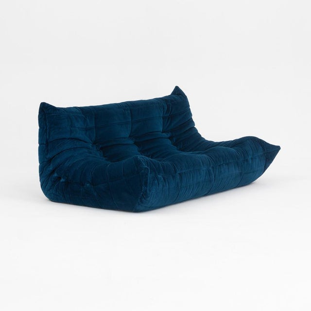 Togo Three-Seater Sofa in Dark Blue Tissue by Michel Ducaroy for Ligne Roset For Sale - Image 3 of 18
