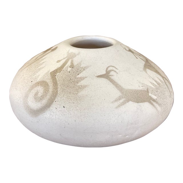 Vintage Hozoni Pottery Native American Indian Ceramic Vase With Kokopelli and Animal Motifs For Sale