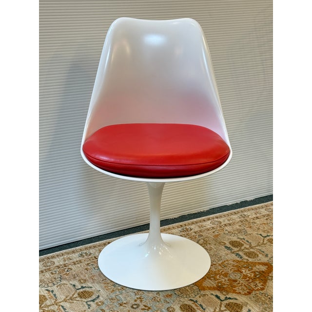 Design Plus Gallery presents the Eero Saarinen Tulip Swivel Side Chair from Knoll. The chair is designed and refined based...